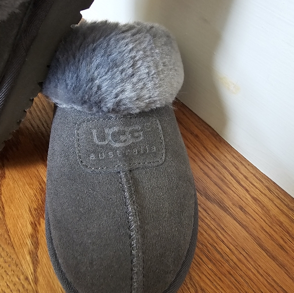 Designer Slippers; Size: 8M; (UK 6.5) - Picture 7 of 10